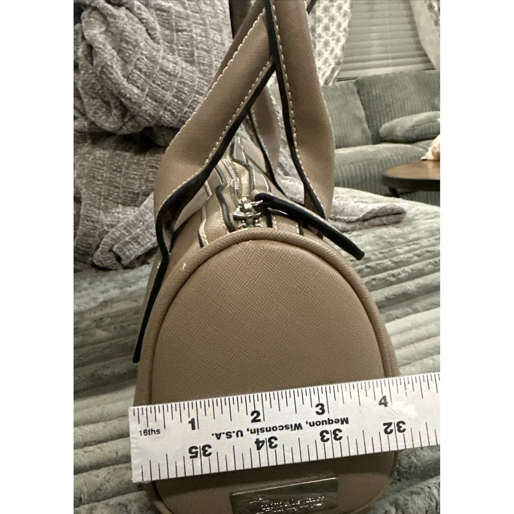 Moschino barrel tube